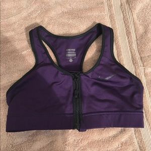 Nike pro sports bra